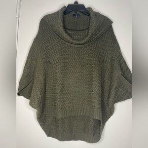 The Limited - Green Batwing Medium Sweater